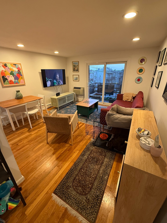 Living Room - 15 Euston Rd Apt 22