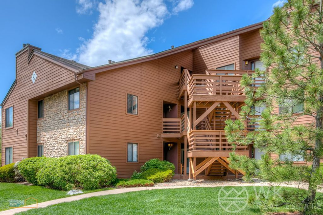 1 - AVAILABLE NOW!: 6110 Habitat Dr #2 Condo