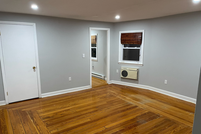 Livingroom - Great Somerville Location!! Apartments