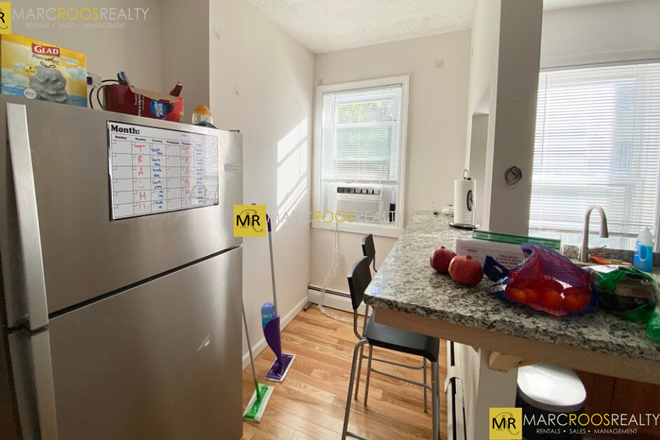 Living Space - Bickford St 3 Bed Mission Hill Apartments