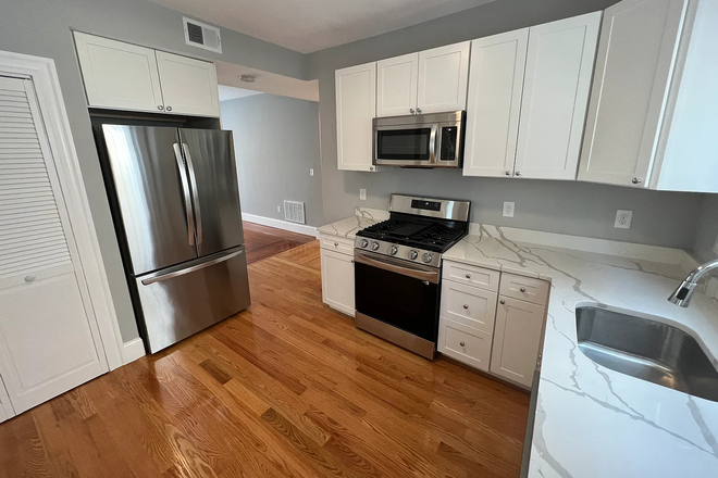 kitchen - Sunny Furnished Room in Somerville — Sublease Sep 5–Dec (Flexible) Apartments