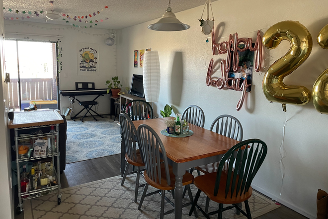 Dinning Room - East Campus Prime Location Summer Sublease (End of May through End of July)