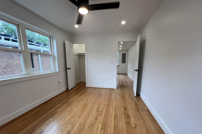 Bedroom - Beautiful & Modern: Newly Renovated Top Floor Apartment