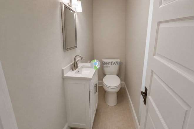 18 - 9/1 Brand New Renovated 4 Bed/1.5 Bath - No Broker Fee! Triplex