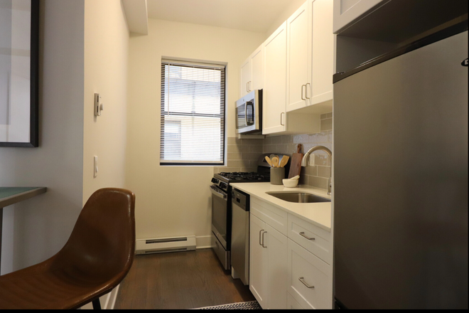 - - NO BROKER FEE 2 BED 1 BATH FENWAY Apartments