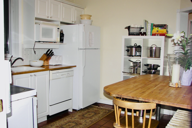 Kitchen - Rooms from $1,360, All-Incl. — 4-Bed/2 Bath Sunny Riverdale Edwardian, Opt. Academic Year Lease
