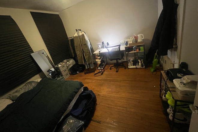 Bedroom 1 - 🏠 $640/month Near VCU | Private Bathroom | Free Parking | No Assigned Roommate | Available Aug 1