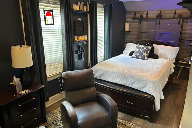 North Room - Master Bedroom - FURNISHED (A+ ROOMS) NEAR BROWN