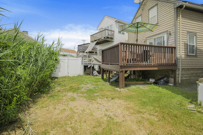 Backyard - Winthrop 3 Beds 2 Bath 1200sqft House