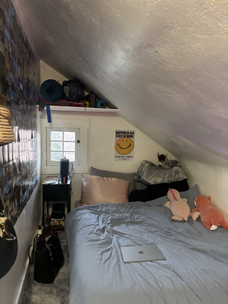 alcove bedroom - Room for Sublet, close to campus