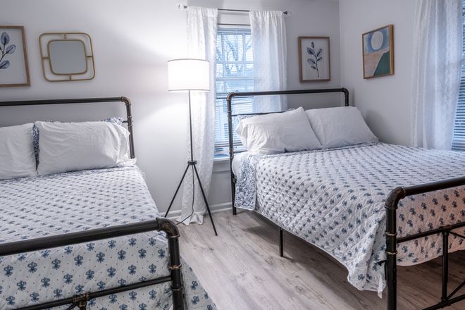 Bedroom 1 - Spacious three bedroom unit Duplex