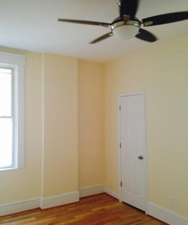 Main bedroom - Full 2bd/2ba Unit Sublet Townhome