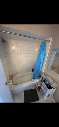 1 - Bachelor Apartment Available Immediately!