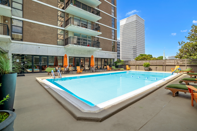 Swimming pool - The Windsor