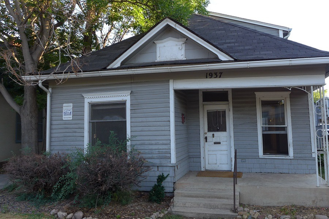 1 - AVAILABLE NOW: 1937 Arapahoe Ave House