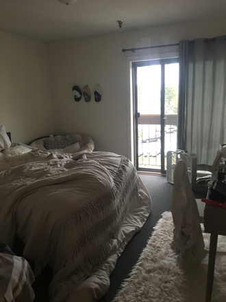 Bedroom 2 - 2027-2028 Condo 5 min walk to campus and 10 min walk to Church St