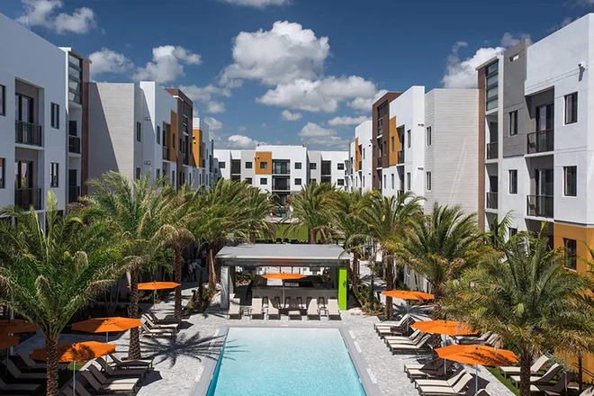 Inside - University Park- 3 Room- Kitchen- Fully Furnished- Individual