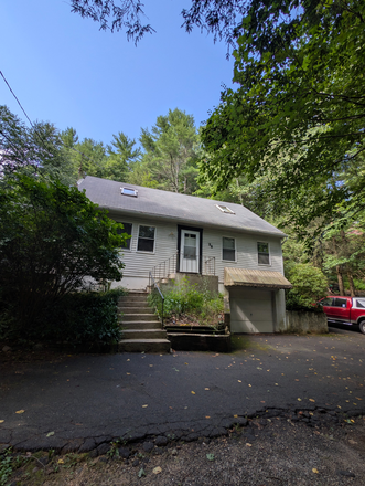 Photo - Large spacious 2 bedroom First floor in country home in Pelham 10+- minutes to u mass