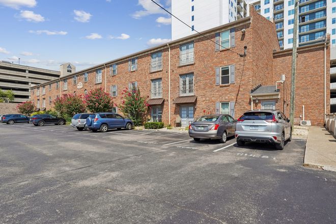 - 2B/2B Apartment close to campus