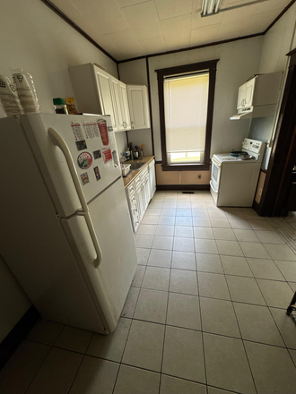 Kitchen - Image 1 - Unfurnished Room for Rent on Berwyn Rd | Immediate Move-In House