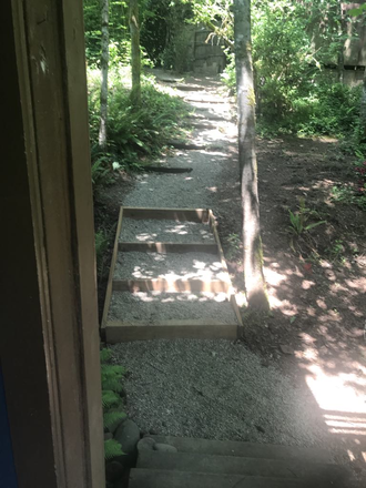 path to cabin - Country Tree House like Cabin, 18 miles south of Eugene