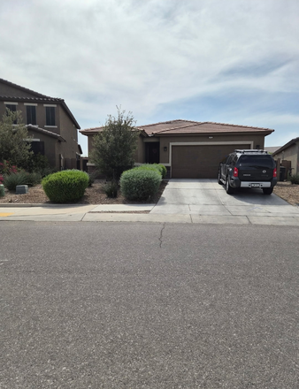 Outside street view - 3 Private Rooms Available in Spacious Shared Home – Perfect for Students!