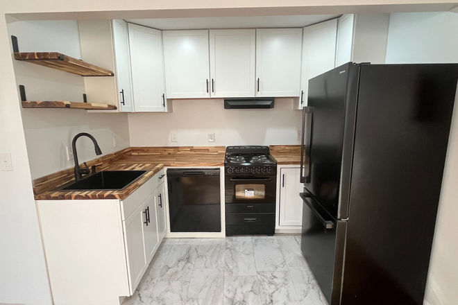 Kitchen 1 - 210 South Beech
