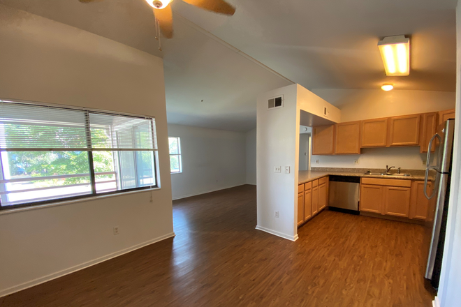 2 - AUGUST PRELEASING: 2142 Canyon Blvd #205 (MORE UNITS AVAILABLE)