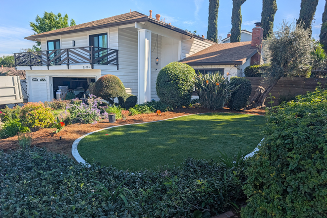 Front of house - Beautiful home w/pool and a 10-minute commute to/from campus!
