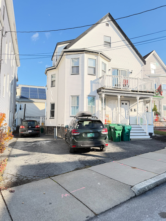 - - Steps to Tufts University | Medford Apartment on Winchester St