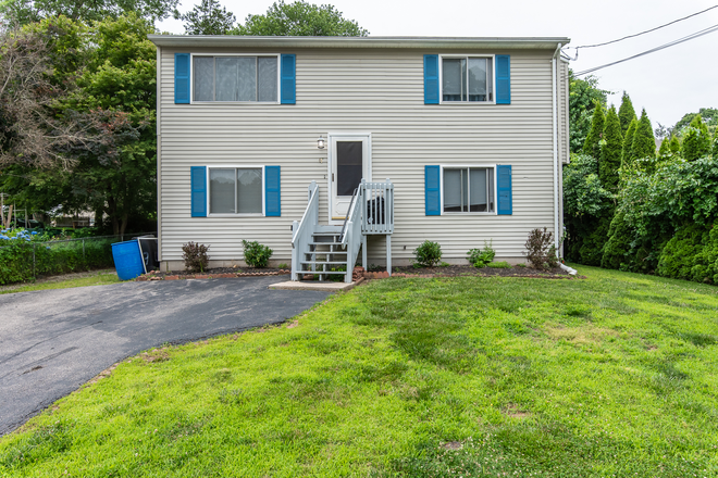 Front of house - 4 Bedroom student Rental! Beautiful 4 bedroom available in Bonnet Shores!