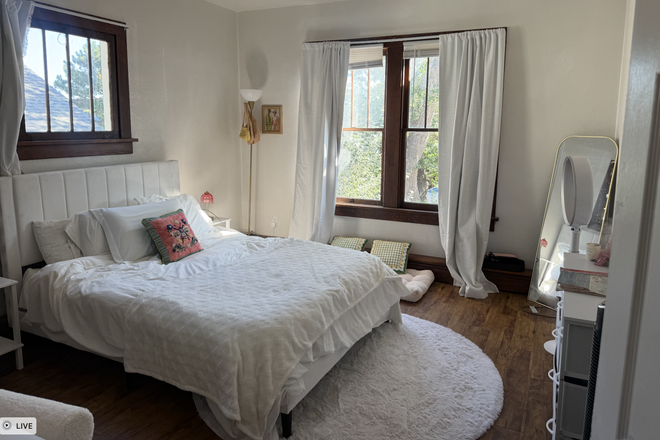 Bedroom - Spring 2027 Sublease on The Hill – Walking Distance to CU Boulder