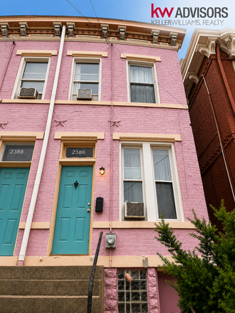 Facade - Charming 4 Bedroom Home Steps to Campus| Free laundry| Parking Included!