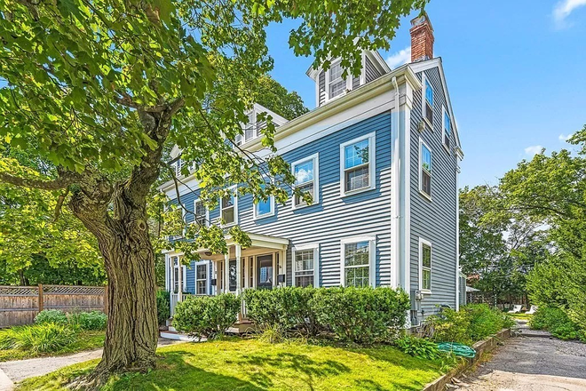 Front of house - Charming 2bd/2.5bath townhouse close to everything you need!