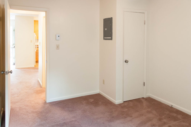 Available Bedroom Doorway - Empty - Green Mountain Apts - Looking for Replacement Roommate for July 2026