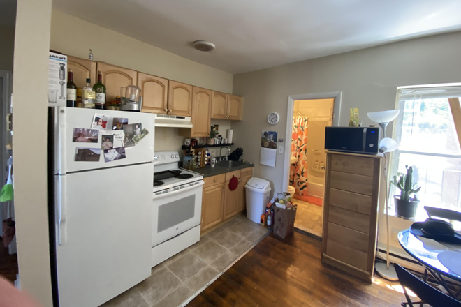 A - 2 bed with living room... Apartments