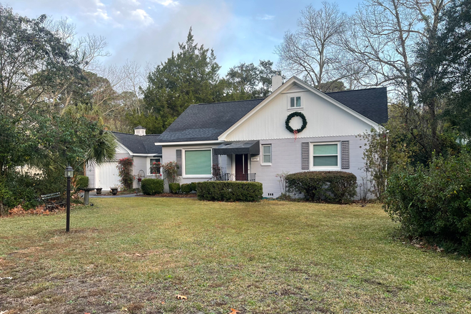 street view - Quiet Solitude