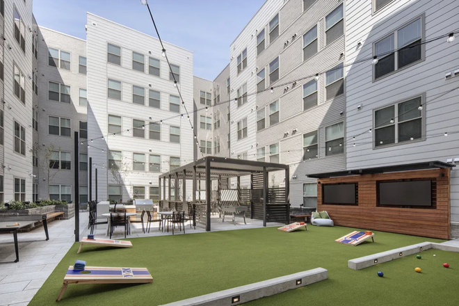 Outdoor Space - The York Towson