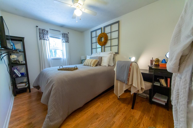 Bedroom - The Vineyard Townhomes