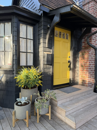 Front door - Cozy Elmwood House Close to UC Berkeley