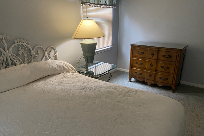 Bedroom - Private House room listing