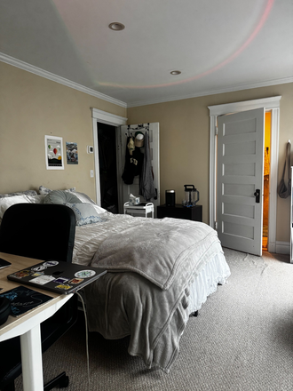 Bedoom - Summer Sublet Available – Fully Furnished Room 10 Minutes from Campus, Next to Intercampus Stop