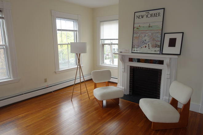 Large Living Room - Enormous 2br Apartment in Ideal Harvard Location