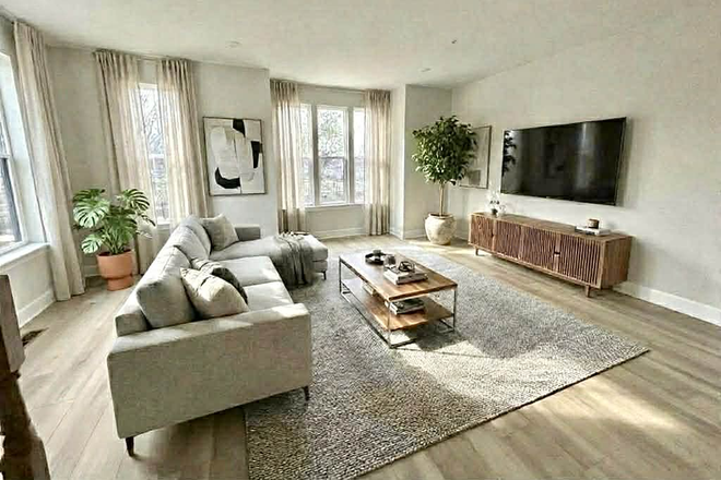 Cozy living room - 1 Bedroom Available! Brand New Townhouse for Rent (1 Mile from UMD Campus)