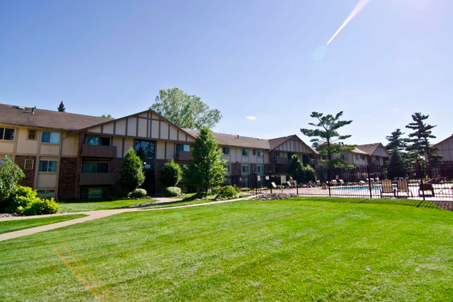 Outside view - Glenwood Apartments