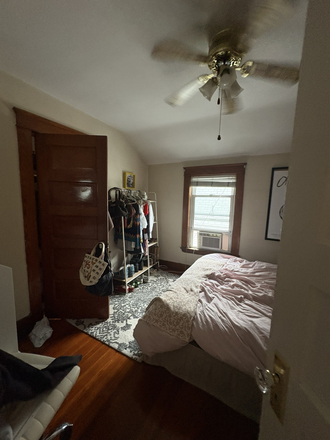 Bedroom you would be subletting. - 82 Bromfield - Bedroom to sublet