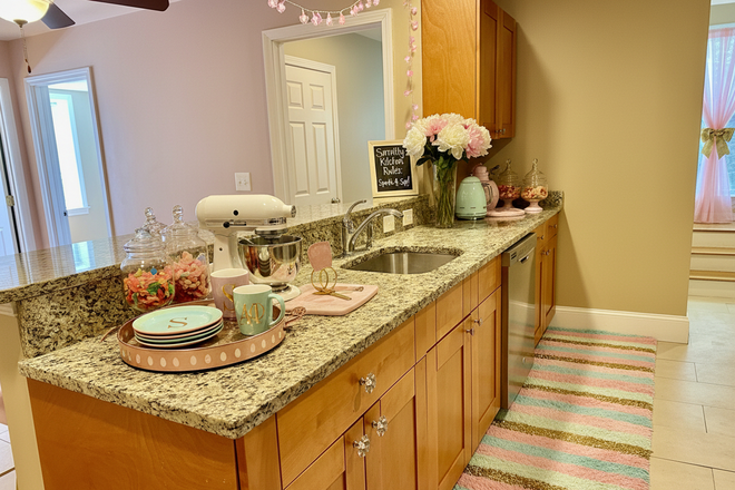 1 - Walk to Student Village BU-Brookline Off-Campus 3 bedroom Condo for rent 9/1/26