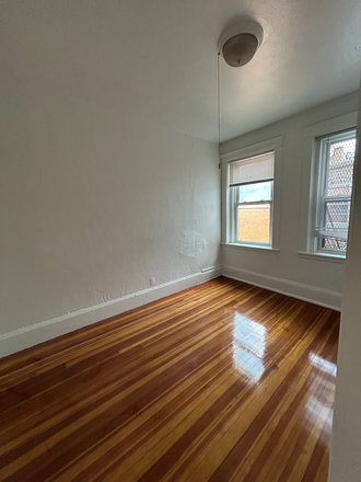 Bedroom - 3 Bed Available 8/1/26! *CONTACT NOAH 603-470-8181 Apartments