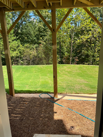 back yard - End-unit townhome 4BD 3.5 Bath with Finished basement with lot of living space.