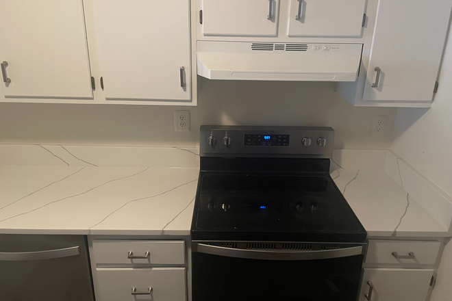 New appliances! - STEPS TO CAMPUS!!
